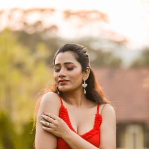 Sanjana Naidu Glamourous stills