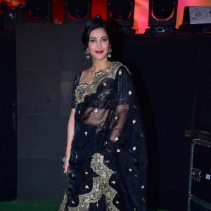 Gorgeous Shruthi Haasan Latest Pics