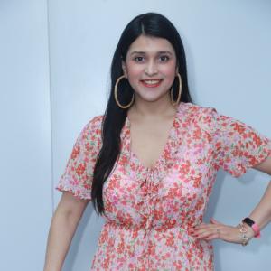 Mannara Chopra Latest Sizzling Stills