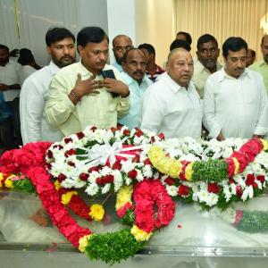 Celebs Pay Homage to Nandamuri Tarakaratna