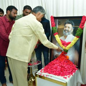 Celebs Pay Homage to Nandamuri Tarakaratna