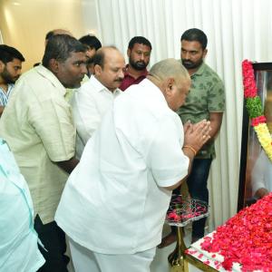 Celebs Pay Homage to Nandamuri Tarakaratna