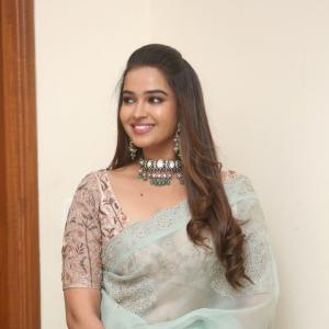 Poojitha Ponnada Latest Pics