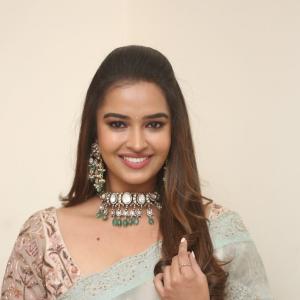 Poojitha Ponnada Latest Pics