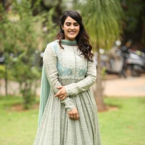 Kavya Thapar Latest Photos