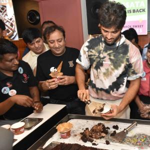 Actor Vijay Deverakonda Launches His Ice Cream Con...