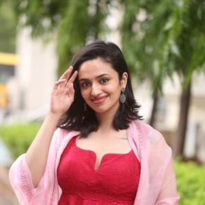 Malavika Nair New Photoshoot