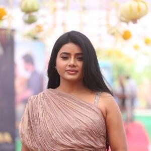 Soumya Reddy Latest Photos