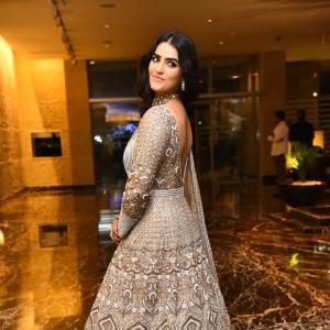 Kavya Thapar Recent Photos