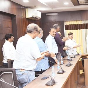 Pawan Kalyan Welcomes Tollywood Delegation for Cru...