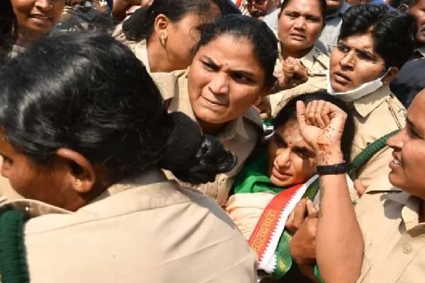YS Sharmila arrested by AP Police