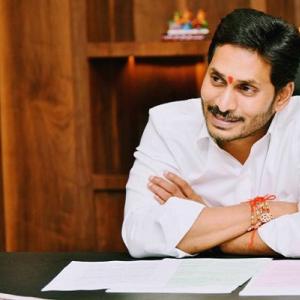 YCP Booking Rooms In Vizag For Jagan’s Swearing In