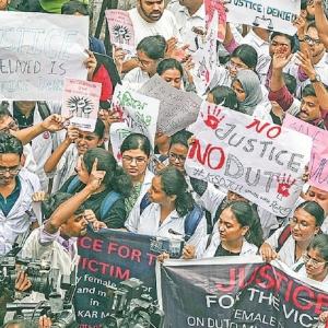 Nationwide Healthcare Strike: Doctors Protest Over Kolkata Doctor's Rape-Murder with 24-Hour Walkout