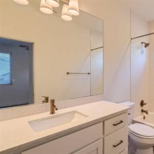 Charming+modern+2+bed+and+bath+condo+in+Downtown+Austin%21